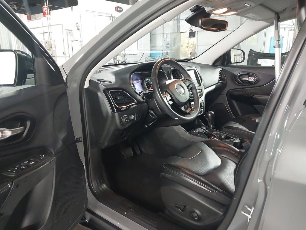 2023 Jeep Cherokee Altitude Lux
