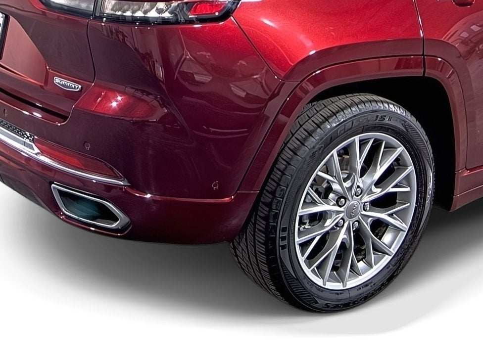 2022 Jeep Grand Cherokee Summit