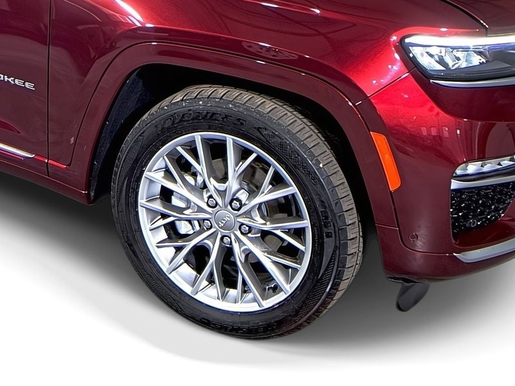 2022 Jeep Grand Cherokee Summit