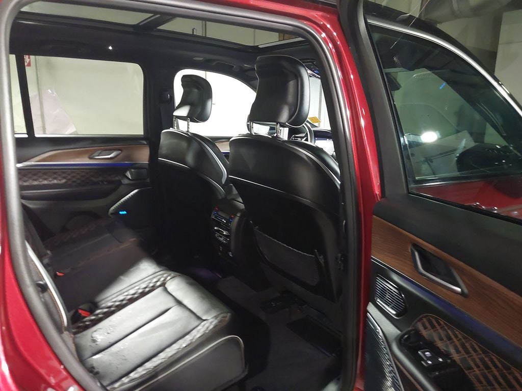 2022 Jeep Grand Cherokee Summit