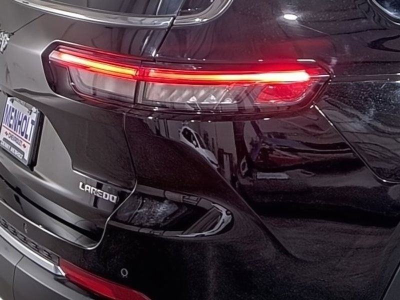 2022 Jeep Grand Cherokee L Laredo