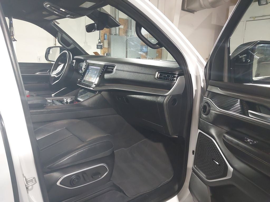 2023 Jeep Wagoneer L Series II 4x4