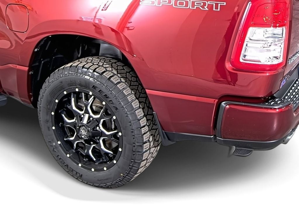 2021 RAM 1500 Big Horn Crew Cab 4x4 5'7" Box