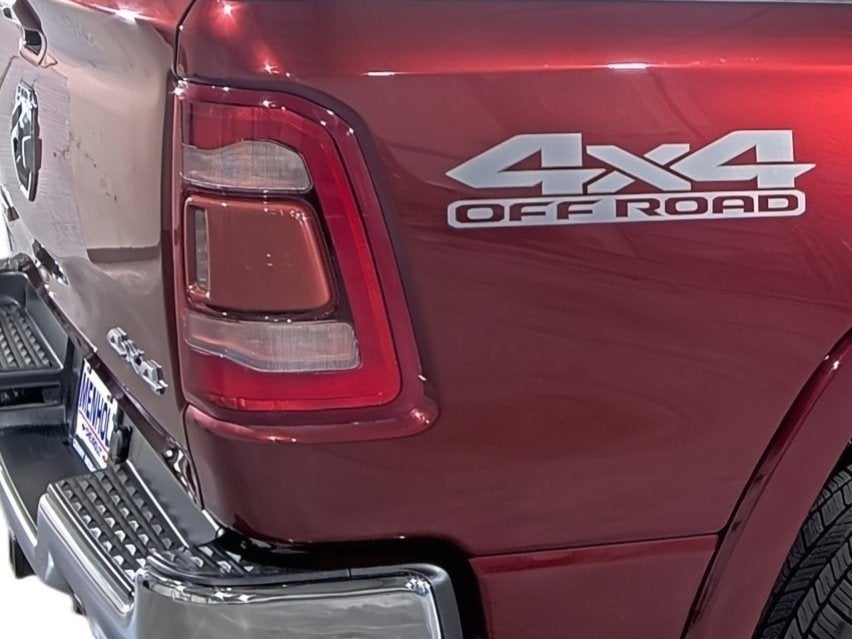 2019 RAM 1500 Laramie Crew Cab 4x4 5'7" Box