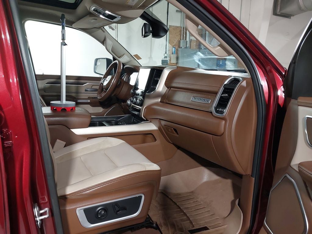 2019 RAM 1500 Laramie Crew Cab 4x4 5'7" Box