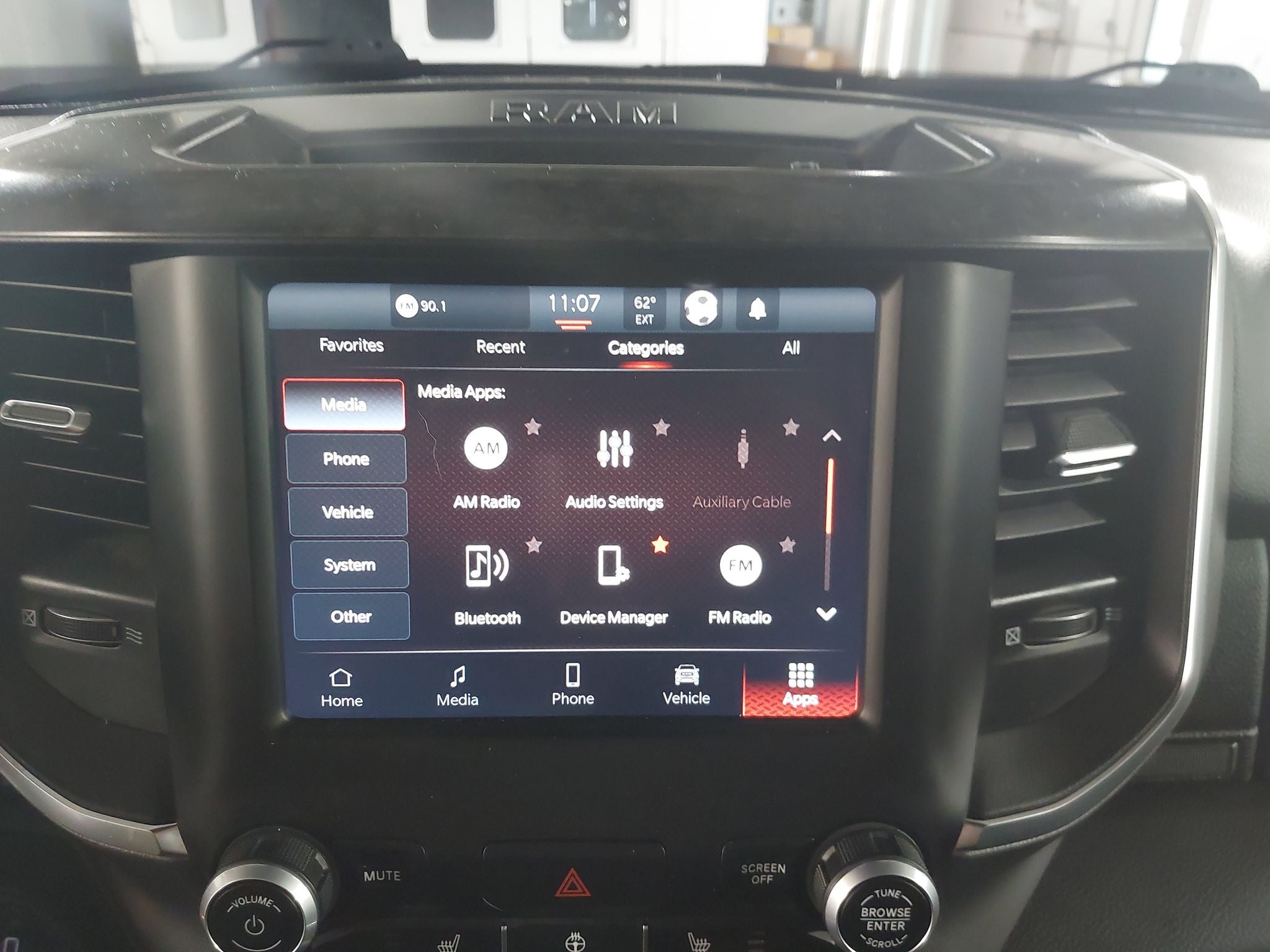 2024 RAM 1500 Big Horn Crew Cab 4x4 6'4" Box