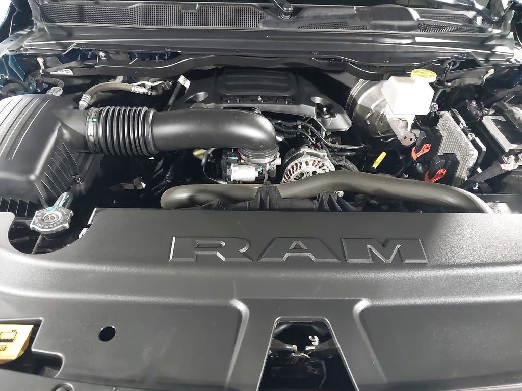2022 RAM 1500 Big Horn Crew Cab 4x4 6'4" Box