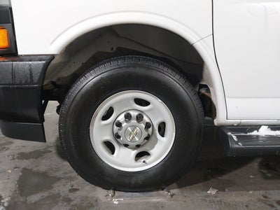 2023 Chevrolet Express Passenger 3500 1LS