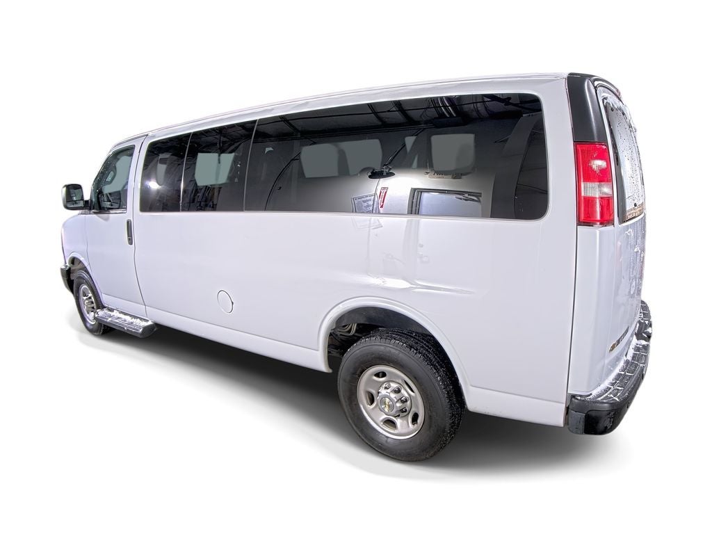 2023 Chevrolet Express Passenger 3500 1LS