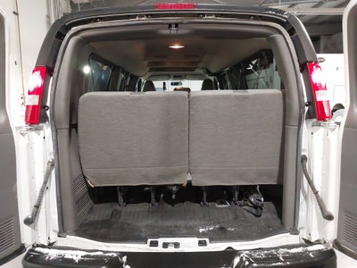 2023 Chevrolet Express Passenger 3500 1LS