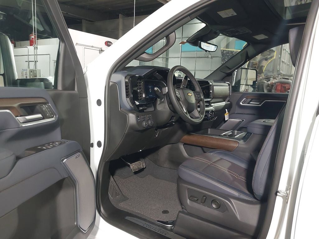 2026 Chevrolet Silverado 3500 HD High Country