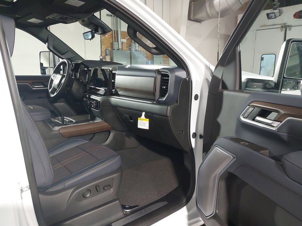 2026 Chevrolet Silverado 3500 HD High Country