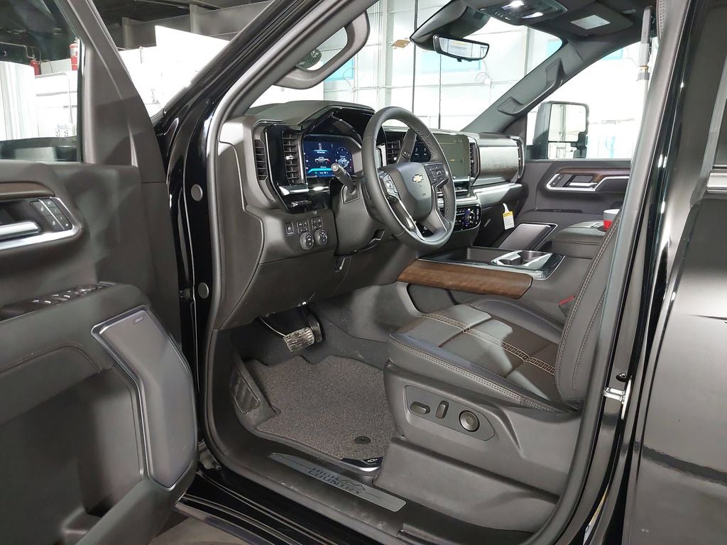 2026 Chevrolet Silverado 3500 HD High Country DRW