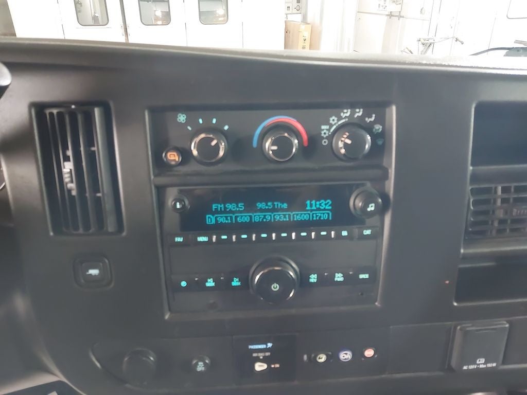 2024 Chevrolet Express Cargo 2500 WT