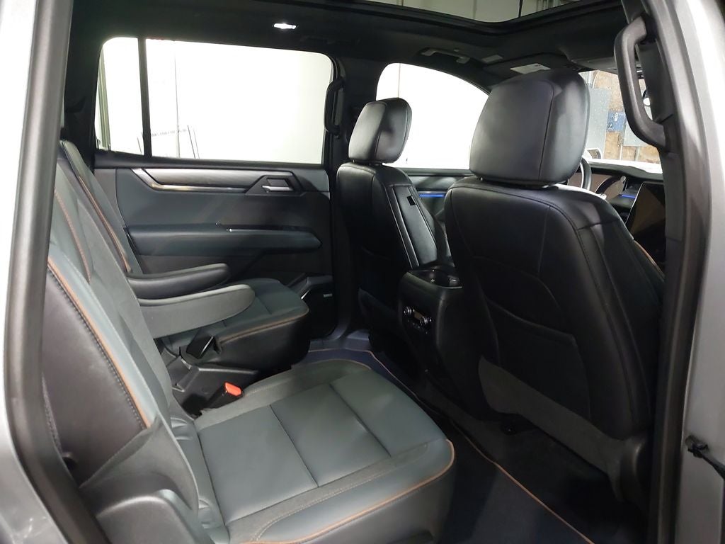 2025 GMC Acadia AT4