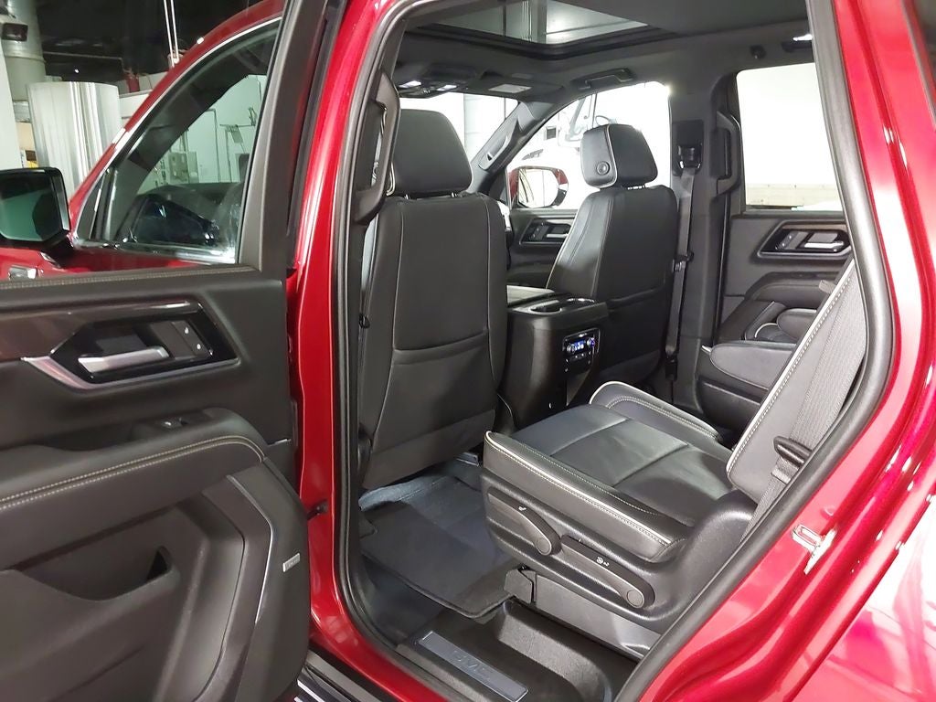 2025 GMC Yukon Elevation