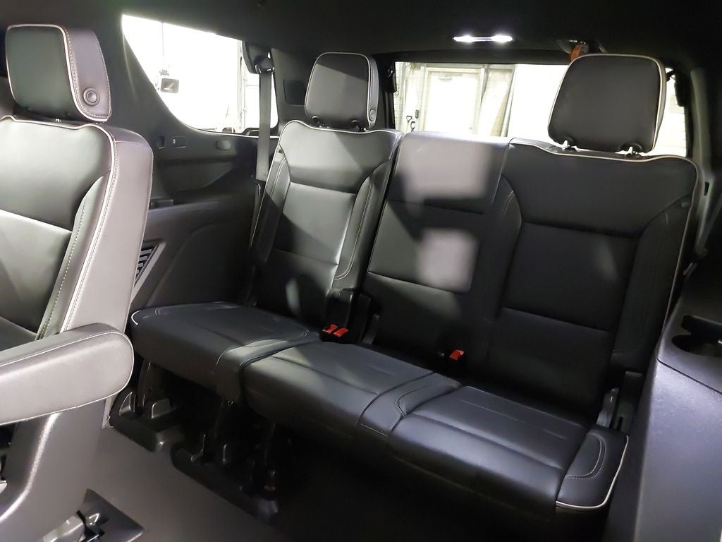 2025 GMC Yukon Elevation