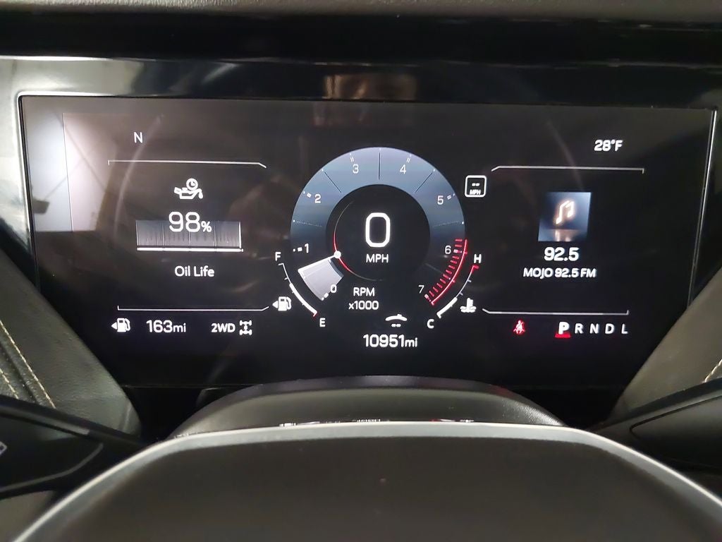 2025 GMC Yukon Elevation