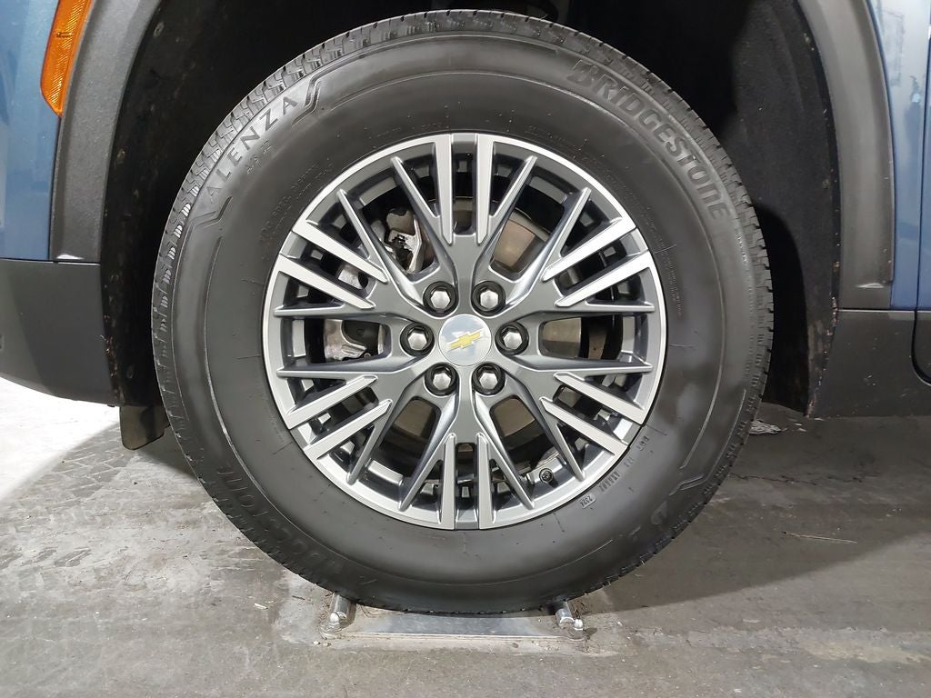 2024 Chevrolet Traverse LS