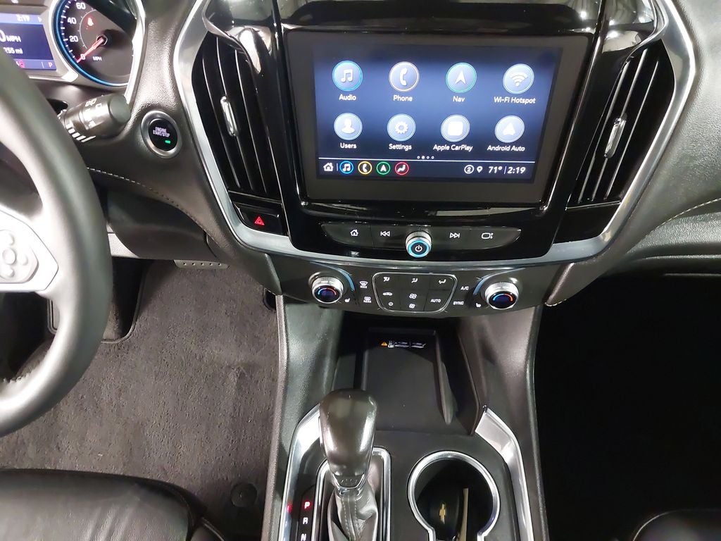 2022 Chevrolet Traverse LT Leather