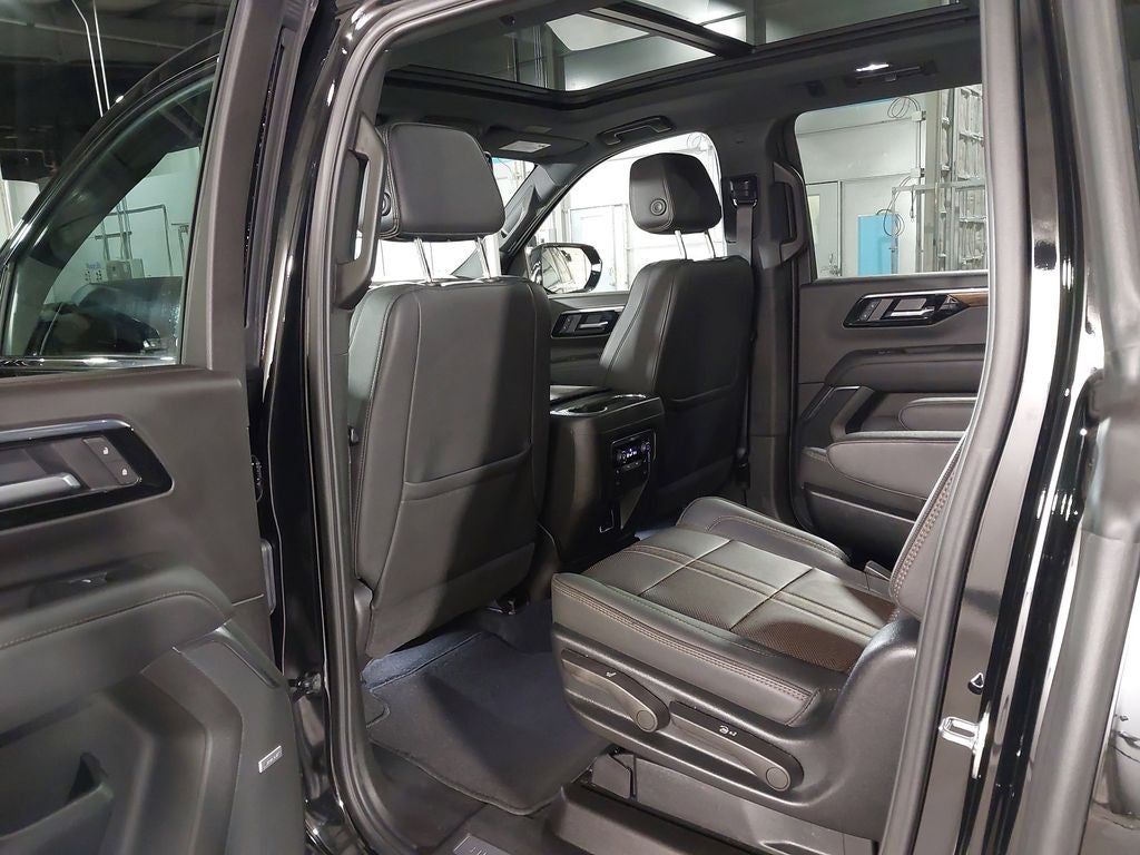 2025 Chevrolet Suburban High Country
