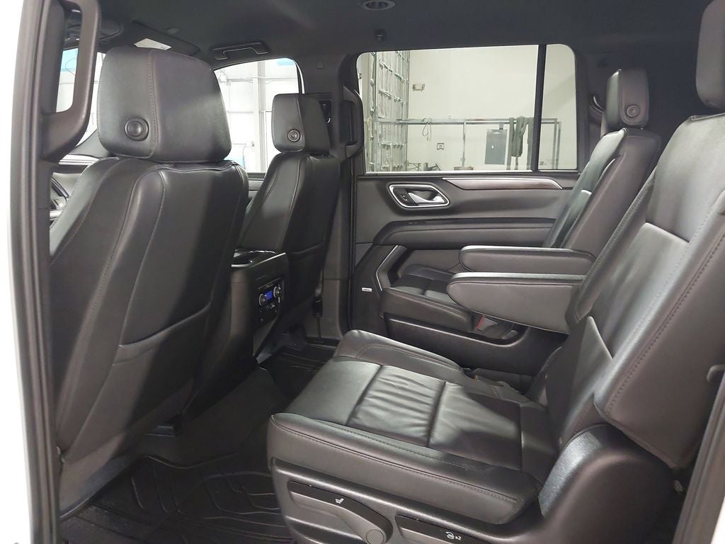 2024 Chevrolet Suburban LT