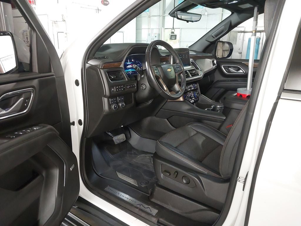 2022 Chevrolet Suburban High Country