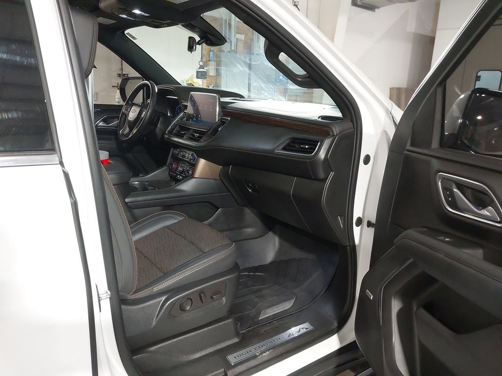 2022 Chevrolet Suburban High Country