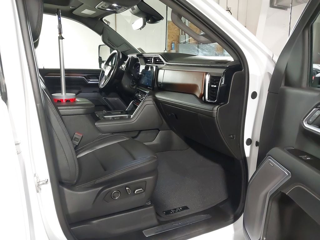 2025 GMC Sierra 3500 HD Denali