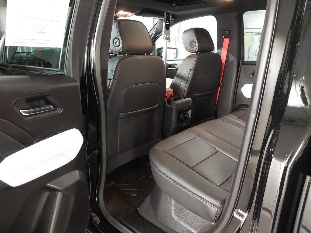 2025 GMC Canyon AT4