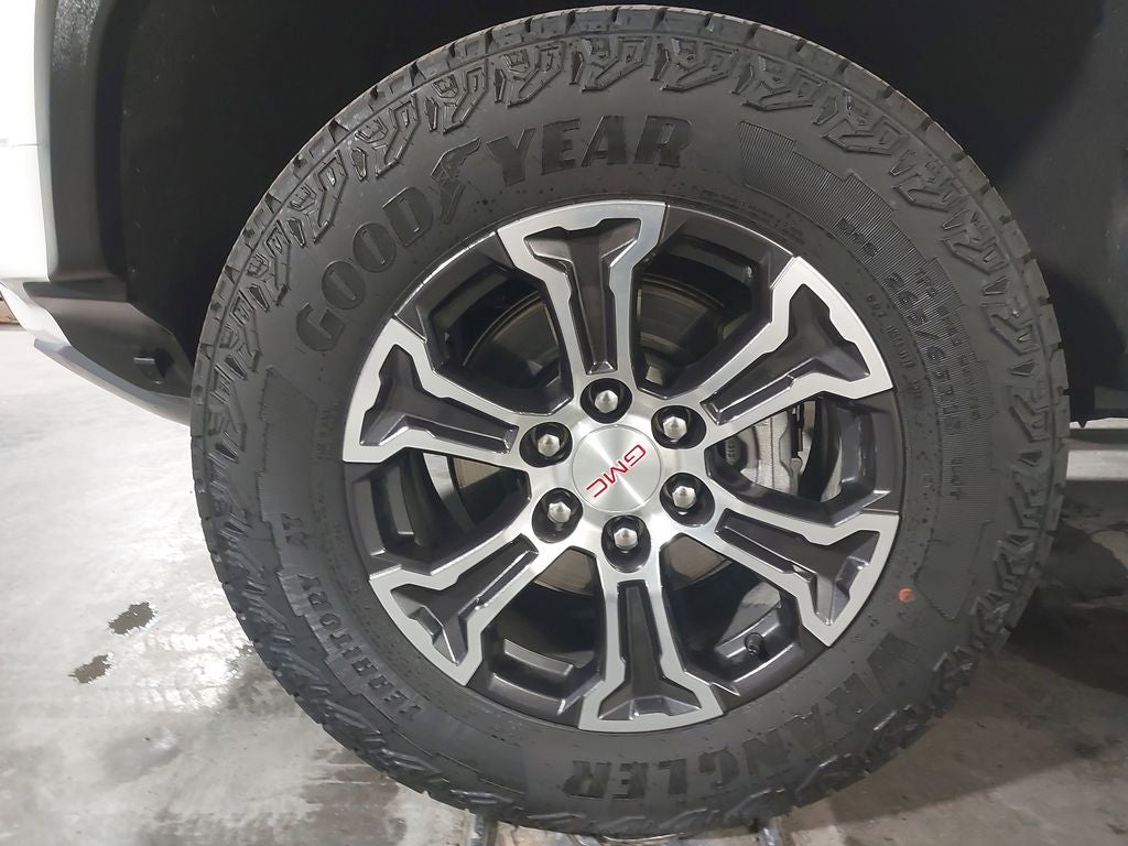 2025 GMC Canyon AT4