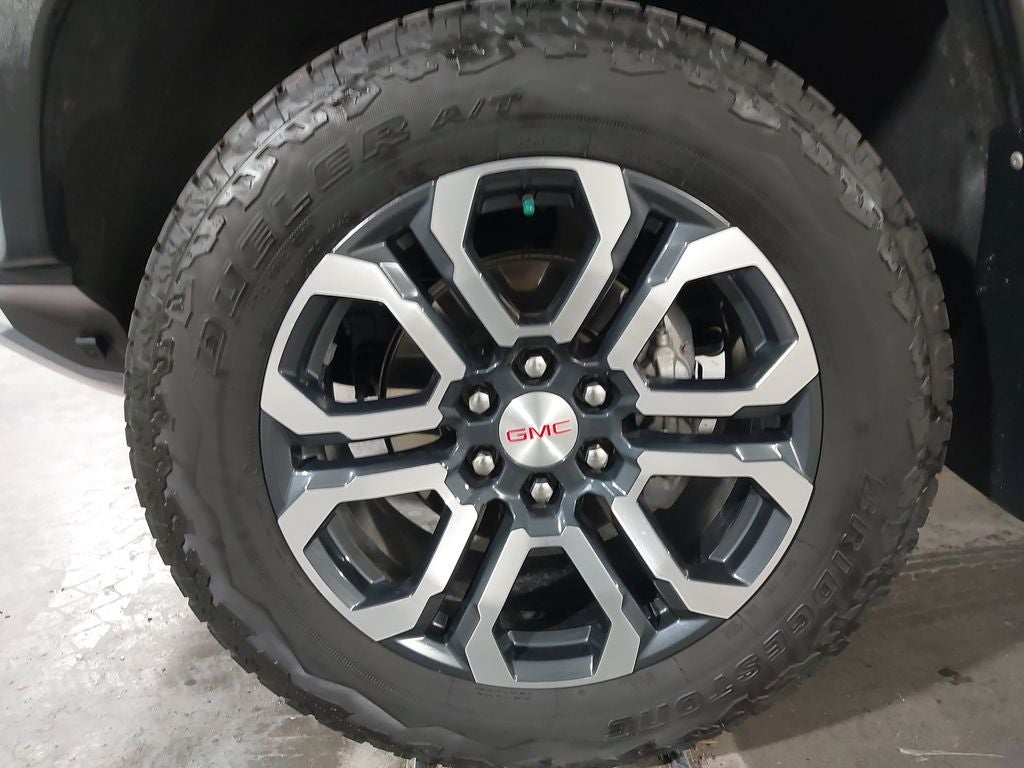 2024 GMC Canyon AT4