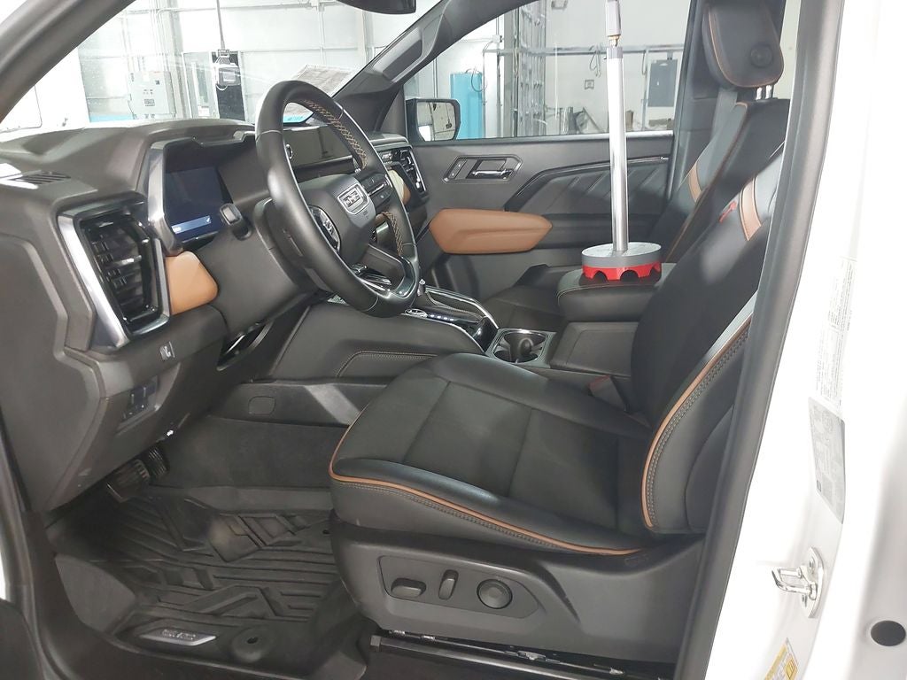 2024 GMC Canyon AT4