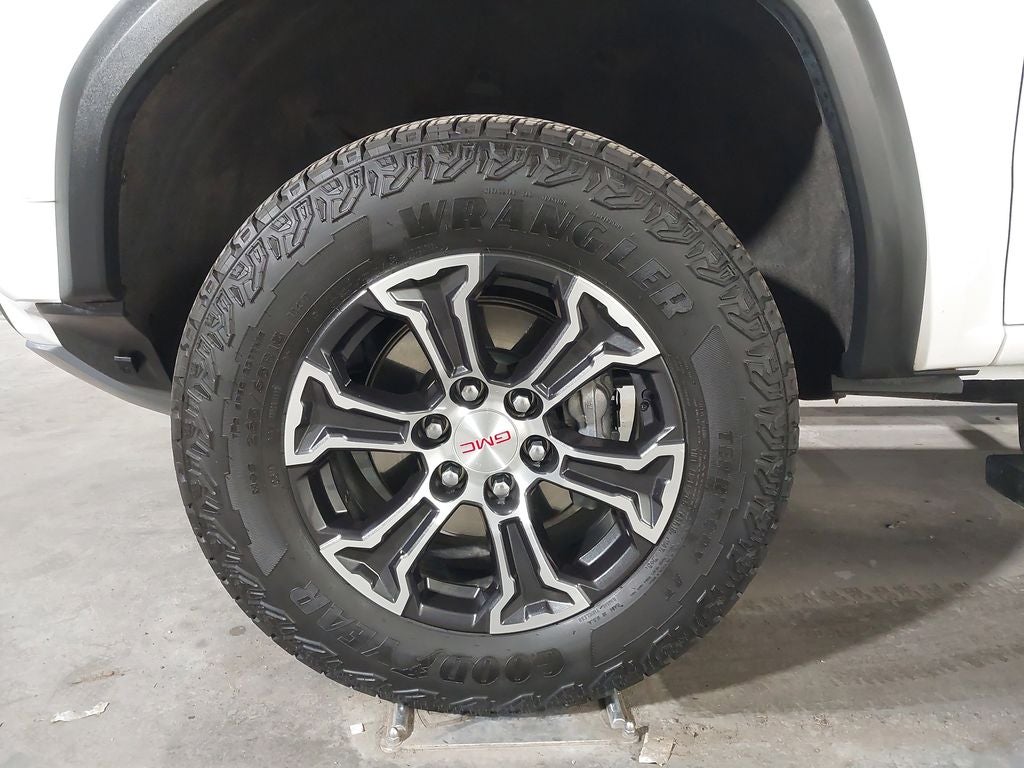 2024 GMC Canyon AT4