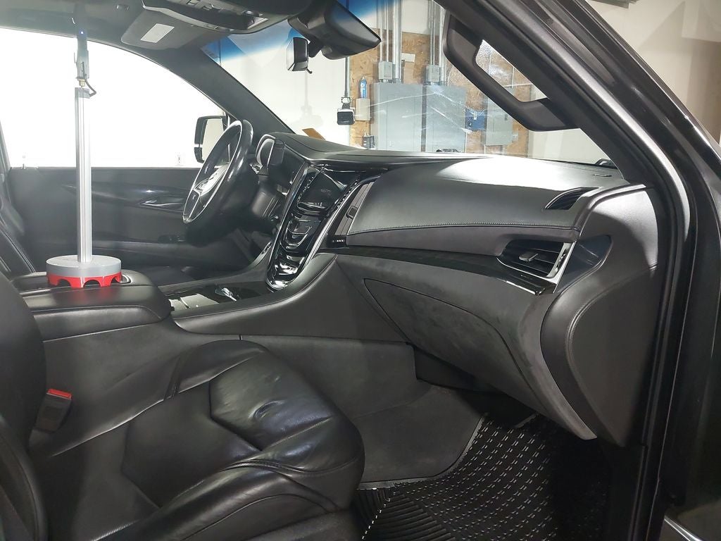 2017 Cadillac Escalade Platinum