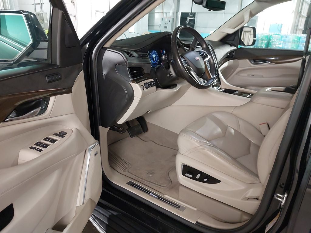 2020 Cadillac Escalade ESV Luxury