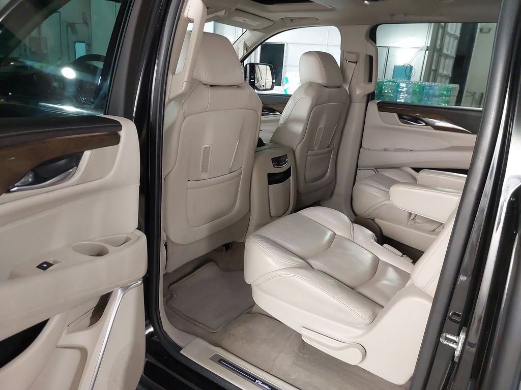 2020 Cadillac Escalade ESV Luxury