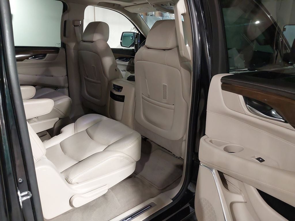 2020 Cadillac Escalade ESV Luxury