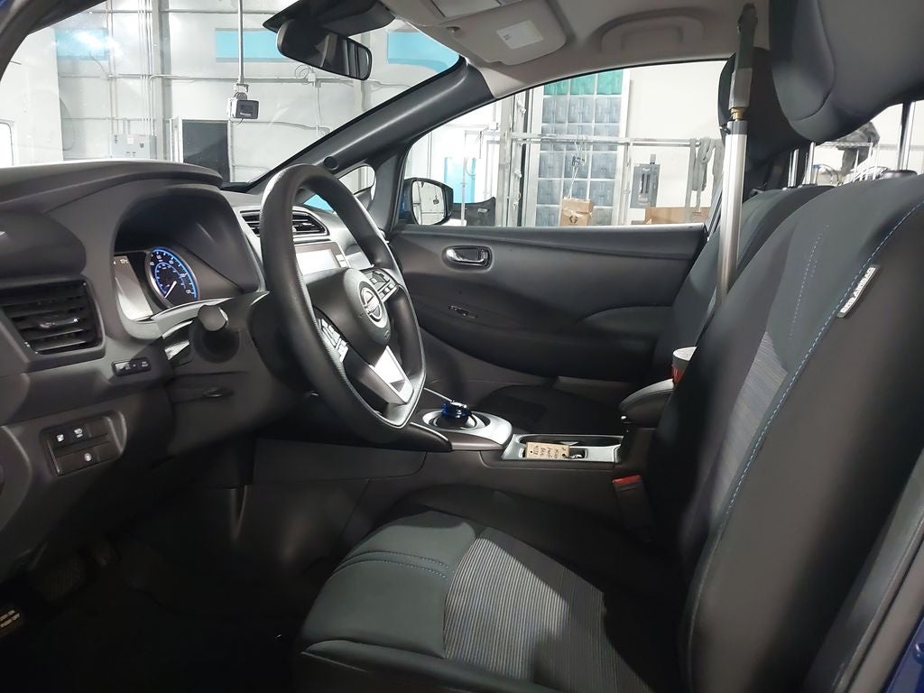 2025 Nissan LEAF S