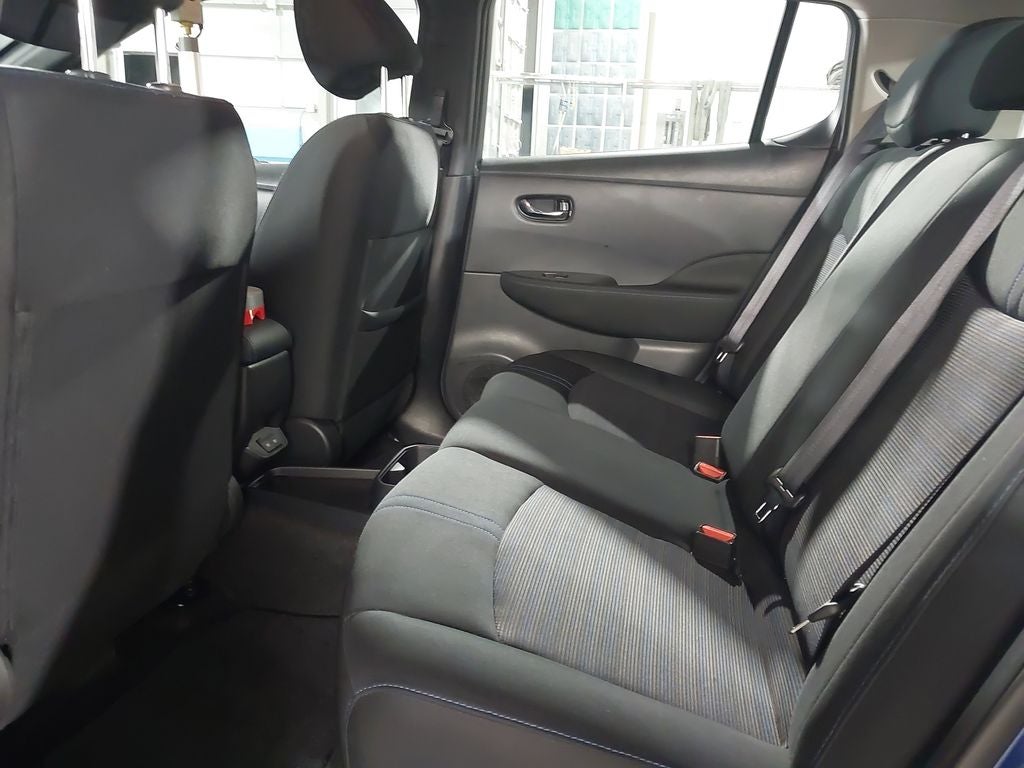 2025 Nissan LEAF S