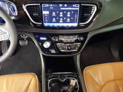 2023 Chrysler Pacifica Hybrid Pinnacle