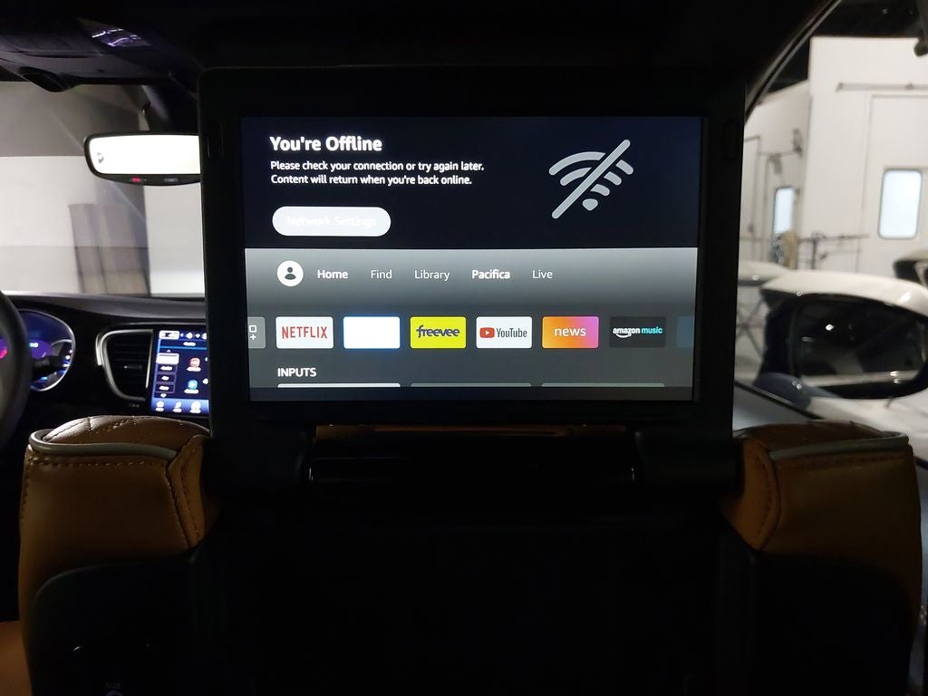 2023 Chrysler Pacifica Hybrid Pinnacle