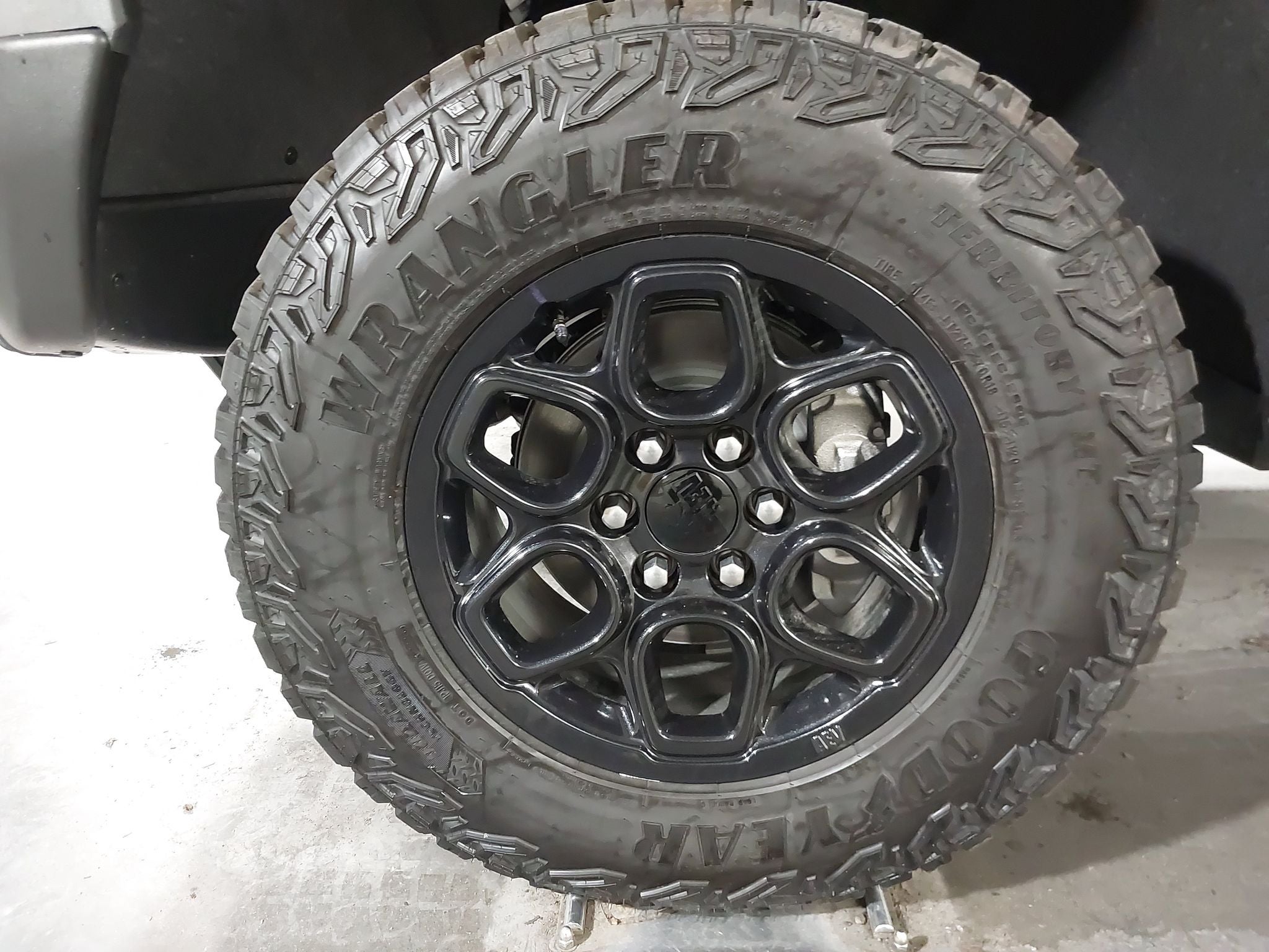 2026 Chevrolet Silverado 1500 ZR2 - Photo 18
