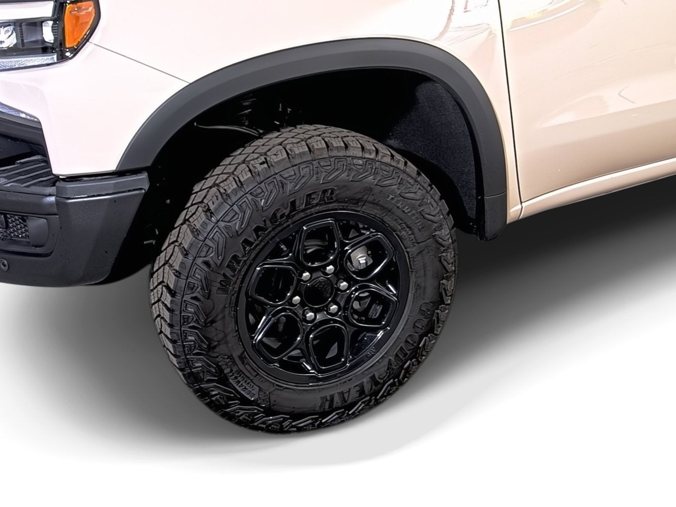2026 Chevrolet Silverado 1500 ZR2 - Photo 7
