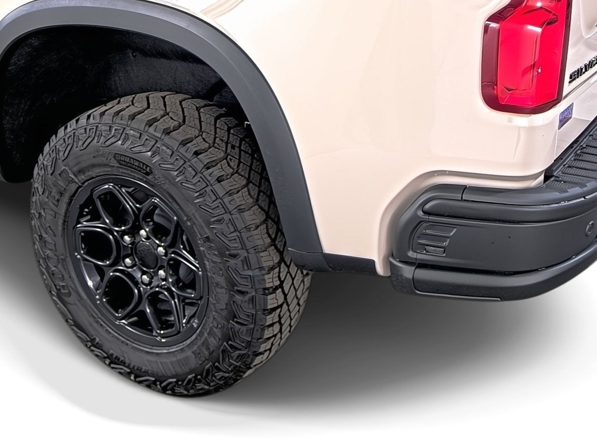 2026 Chevrolet Silverado 1500 ZR2 - Photo 9