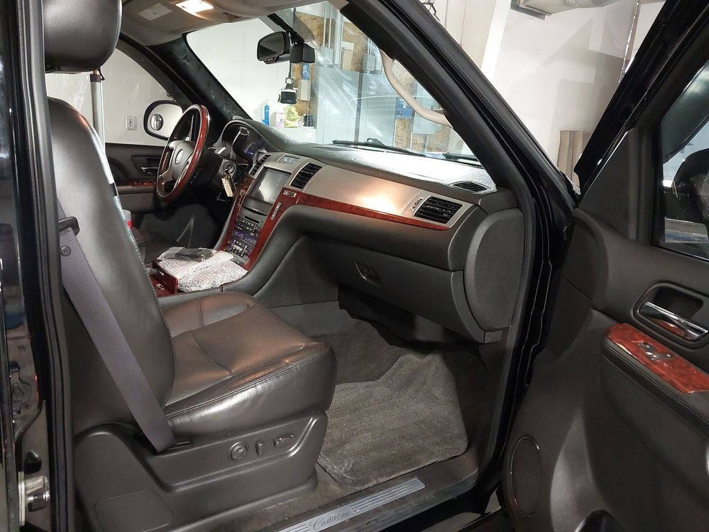 2011 Cadillac Escalade EXT Premium