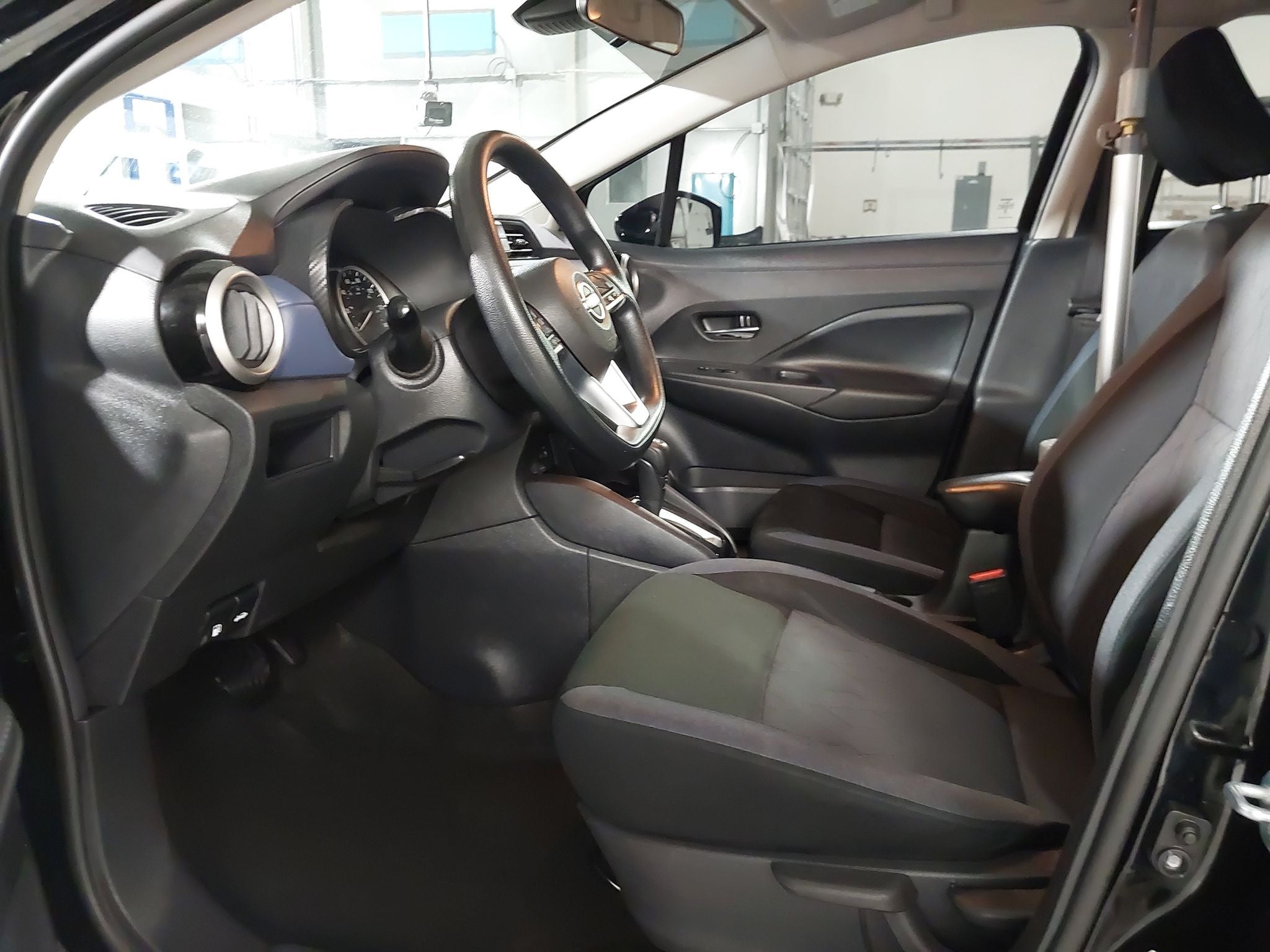 2024 Nissan Versa 1.6 SV