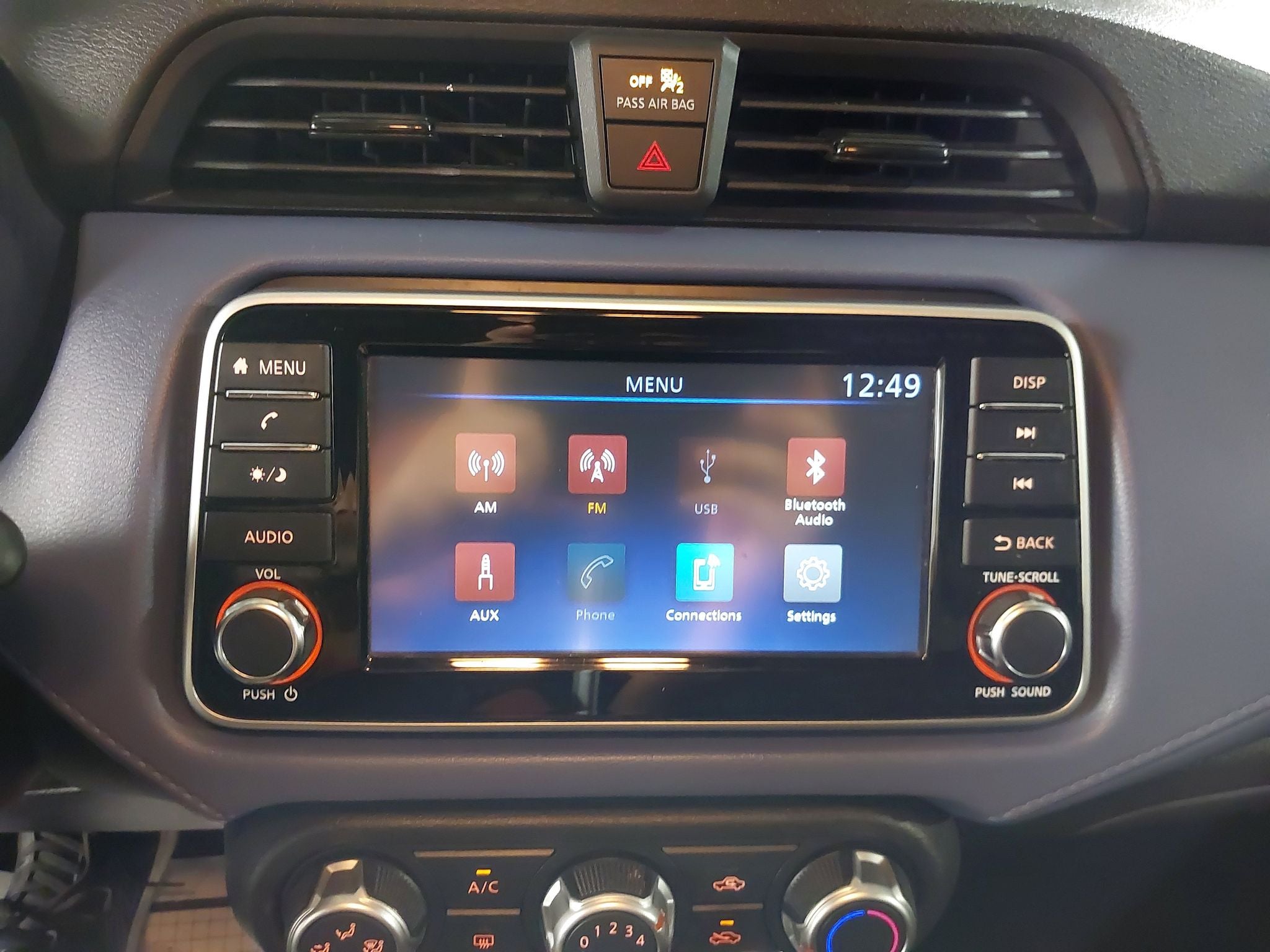 2024 Nissan Versa 1.6 SV