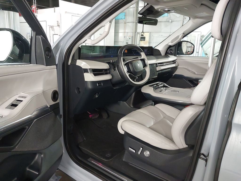 2025 Lincoln Navigator L Reserve