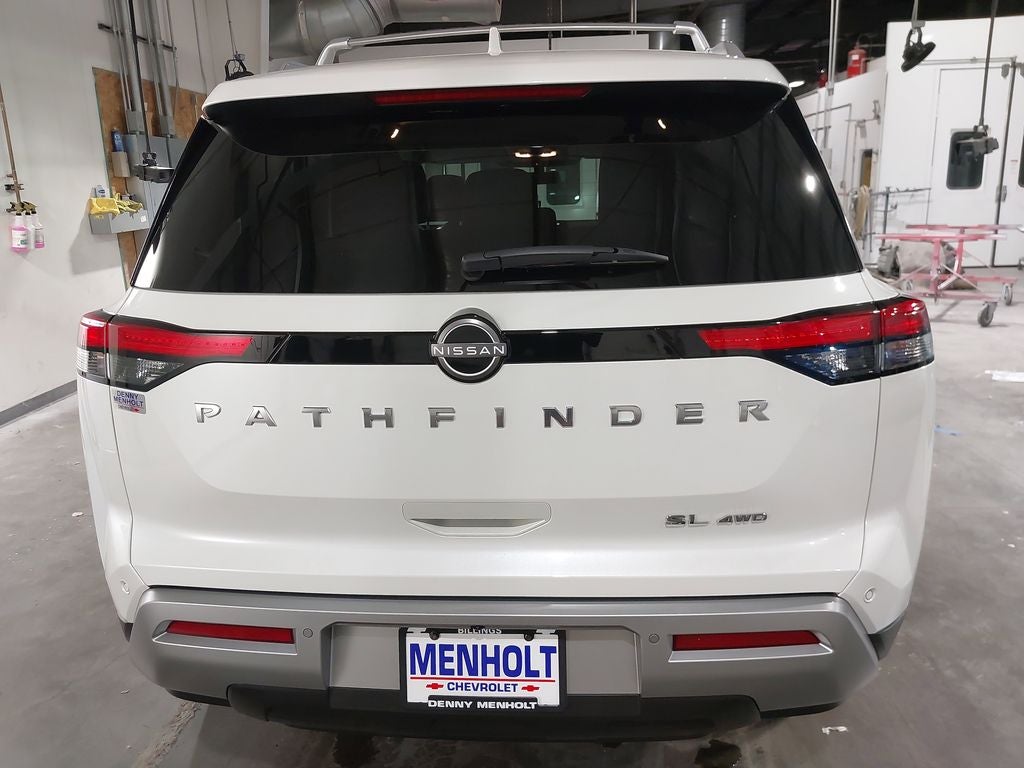 2023 Nissan Pathfinder SL